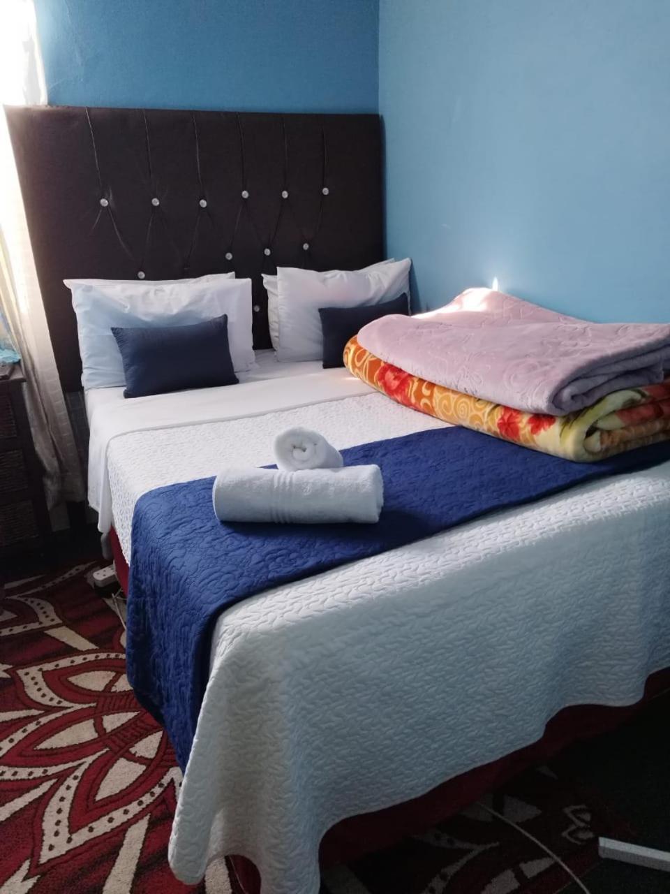 The Croc Guest House Springs  Dış mekan fotoğraf
