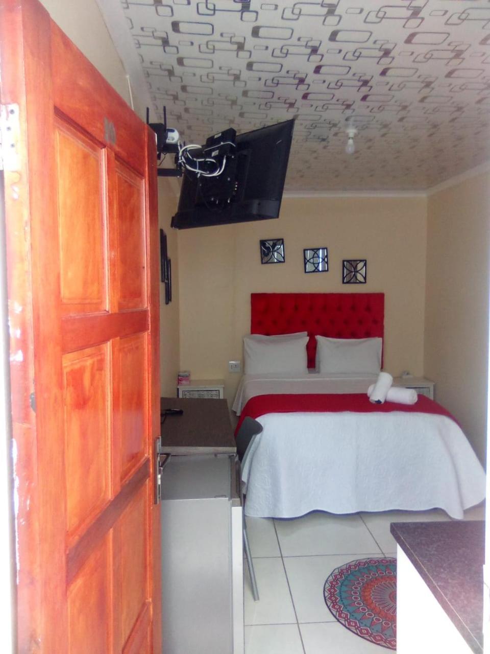 The Croc Guest House Springs  Dış mekan fotoğraf